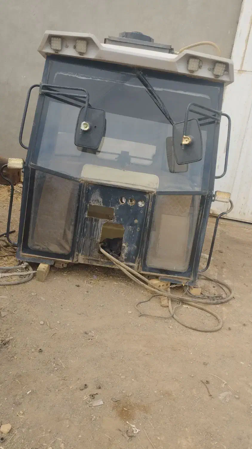 اتاق تراکتور|قطعات یدکی و لوازم جانبی|پائین جام, |دیوار