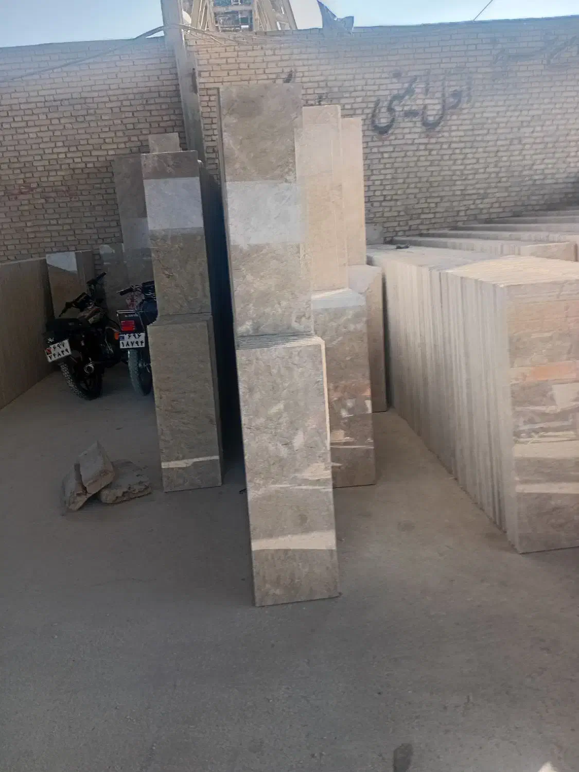 فروش انواع سنگ مرمریت|مصالح و تجهیزات ساختمان|نیریز, |دیوار