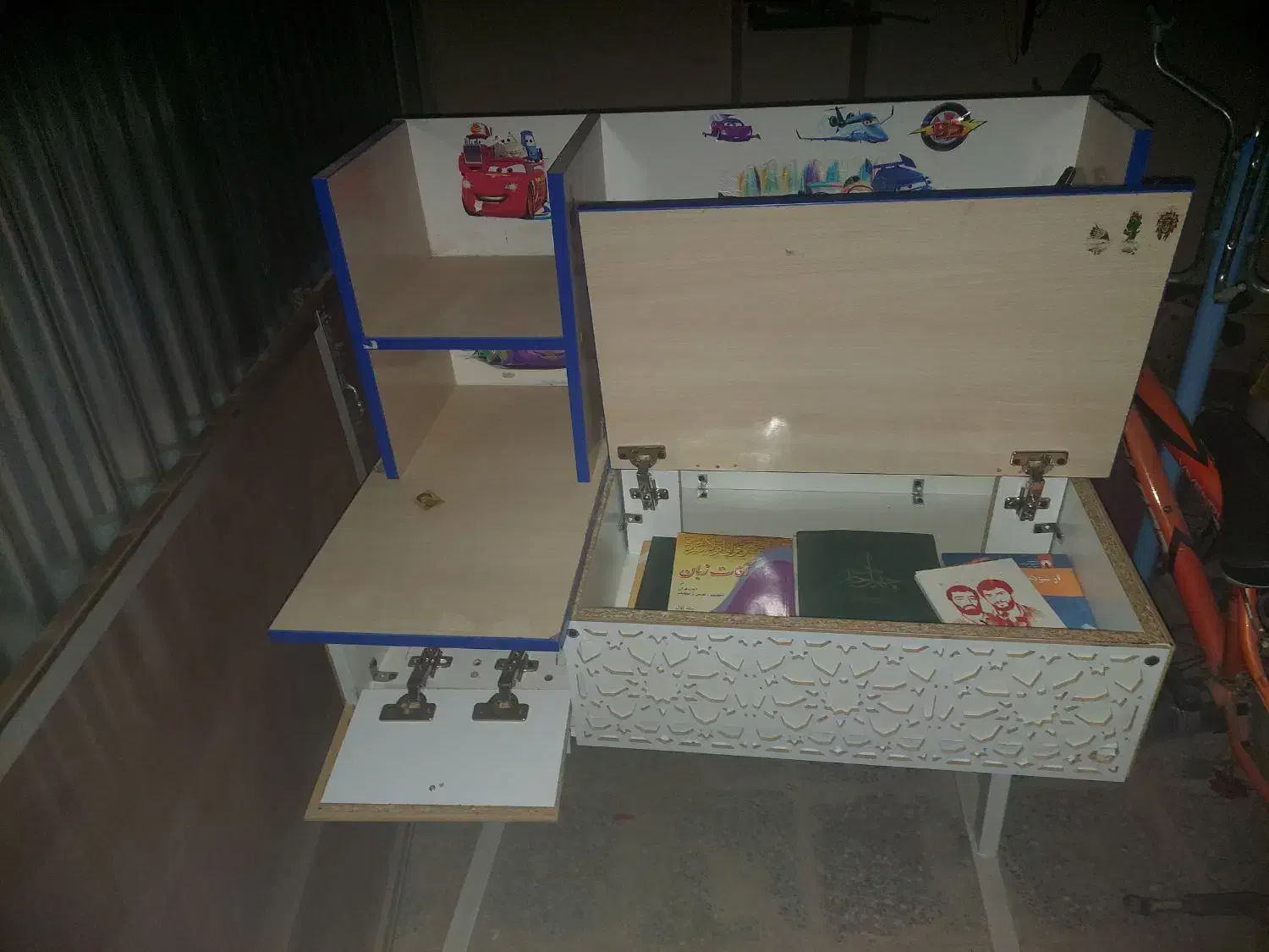 میز تحریر|میز تحریر و کامپیوتر|لنجان, |دیوار