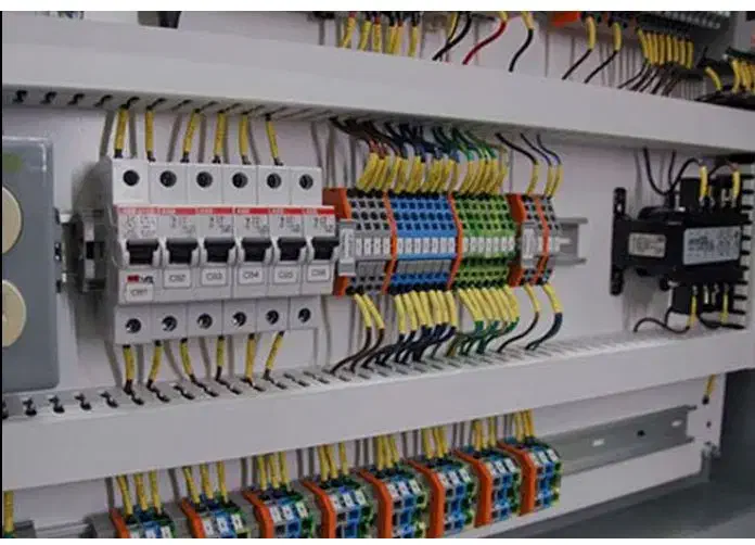 برق کشی ساختمان نصب لوستر  تلفون غیب یابی سراسرقم|خدمات پیشه و مهارت|قم, امامزاده ابراهیم|دیوار