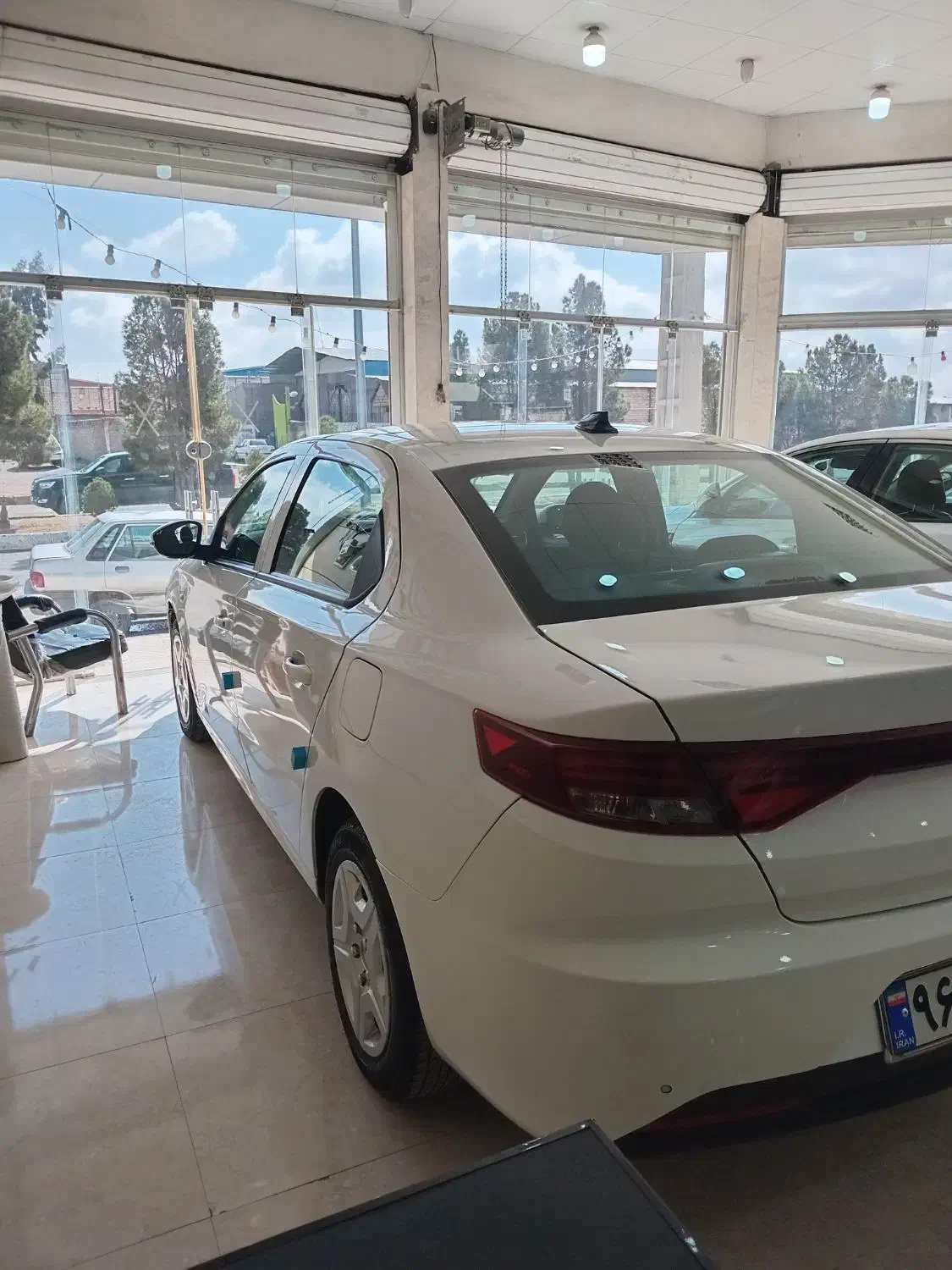 تاراv1پلاس مدل ۴۰۴سفید|خودرو سواری و وانت|سیرجان, |دیوار