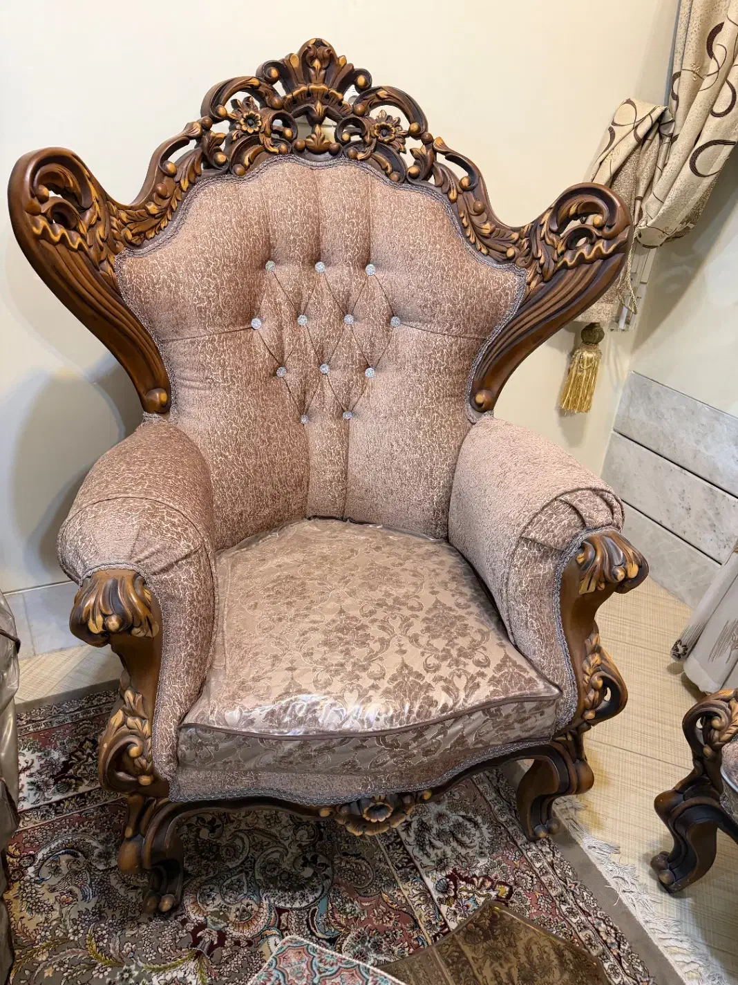 مبل سلطنتی در حد نو ۹ نفره|مبلمان خانگی و میز عسلی|مبارکه, |دیوار