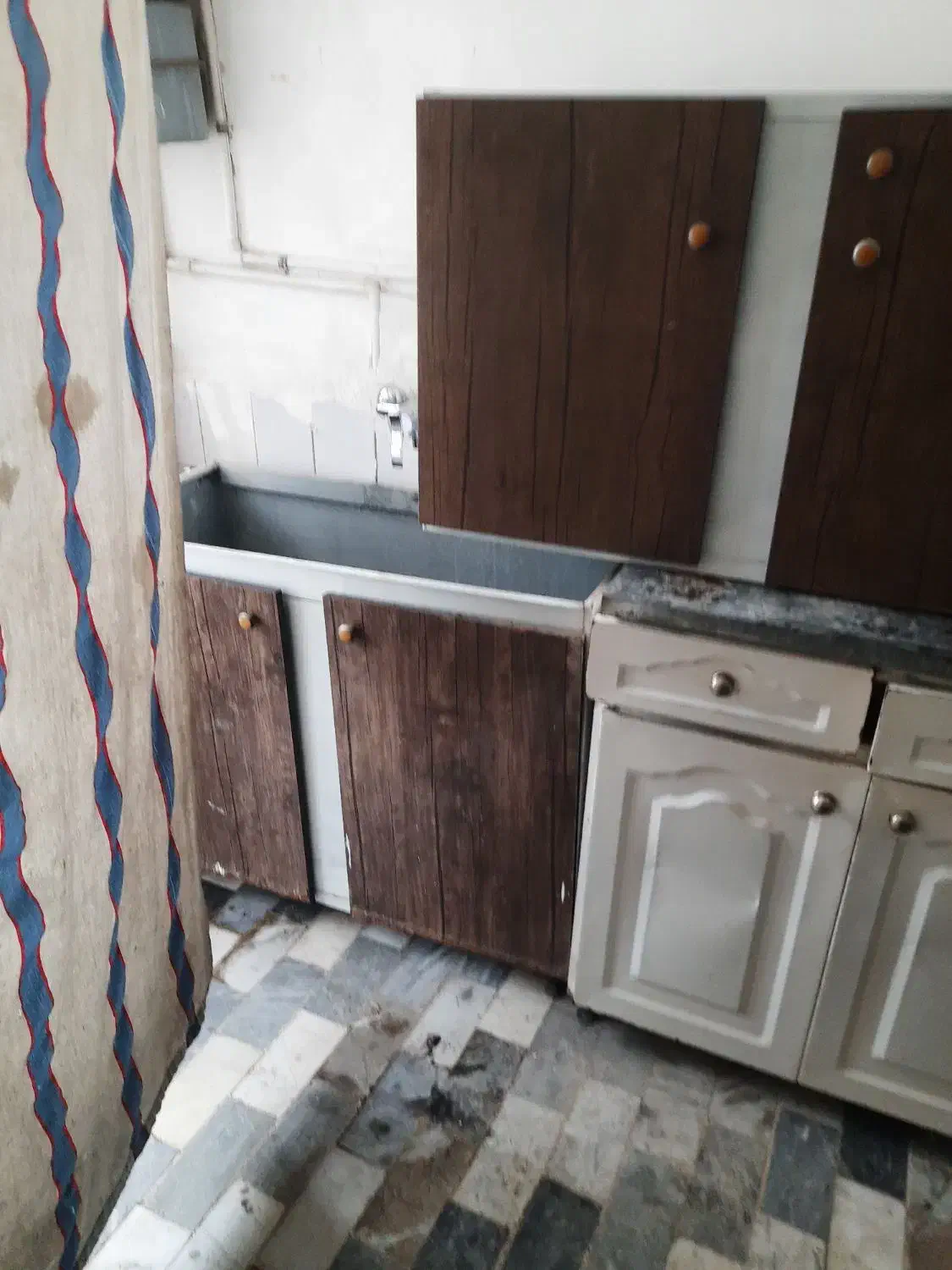 کابینت‌فلزی|آب‌چکان و نظم‌دهنده ظروف|قم, سید معصوم|دیوار