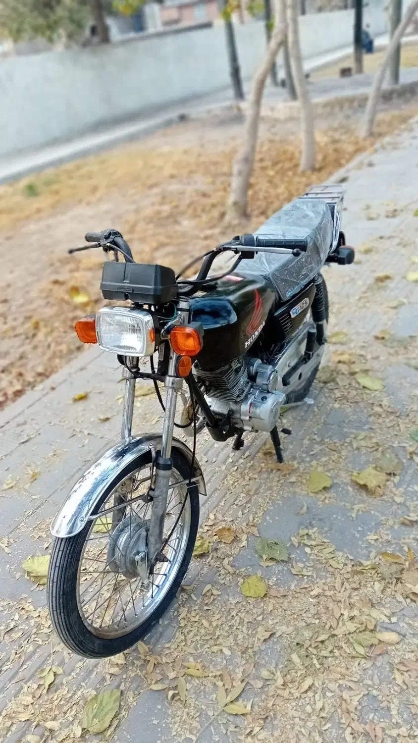 موتور هندا۱۵۰ مدل ۹۲ مزایده پلاک ملی|موتورسیکلت|تهران, شهرک ابوذر|دیوار