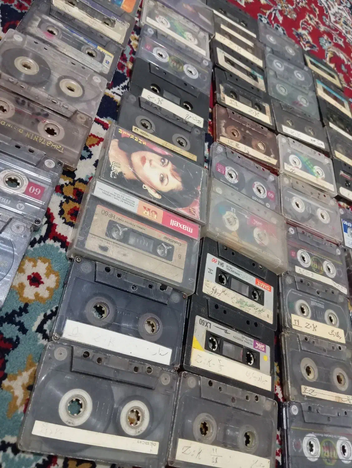 نوار کاست|کلکسیون و سرگرمی|رباط‌کریم, رباط‌کریم|دیوار