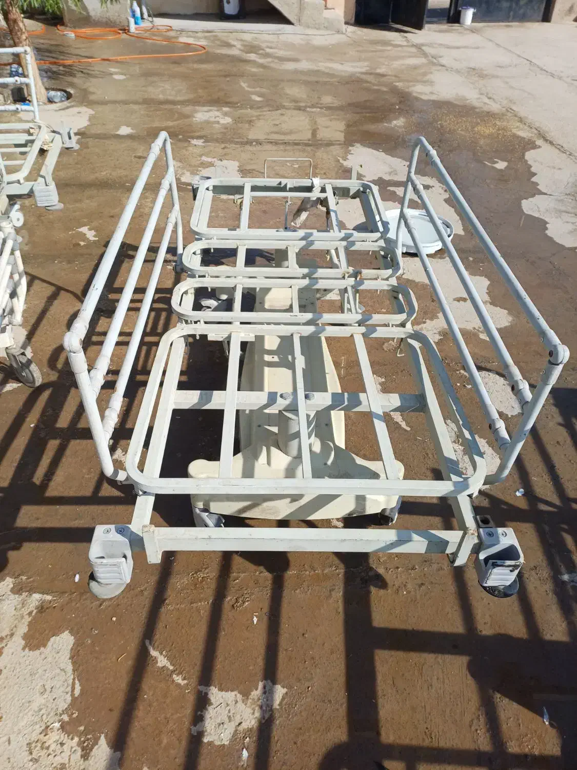 تختهایبیمارستانیبرقیوساده|پزشکی|اسفرورین, |دیوار