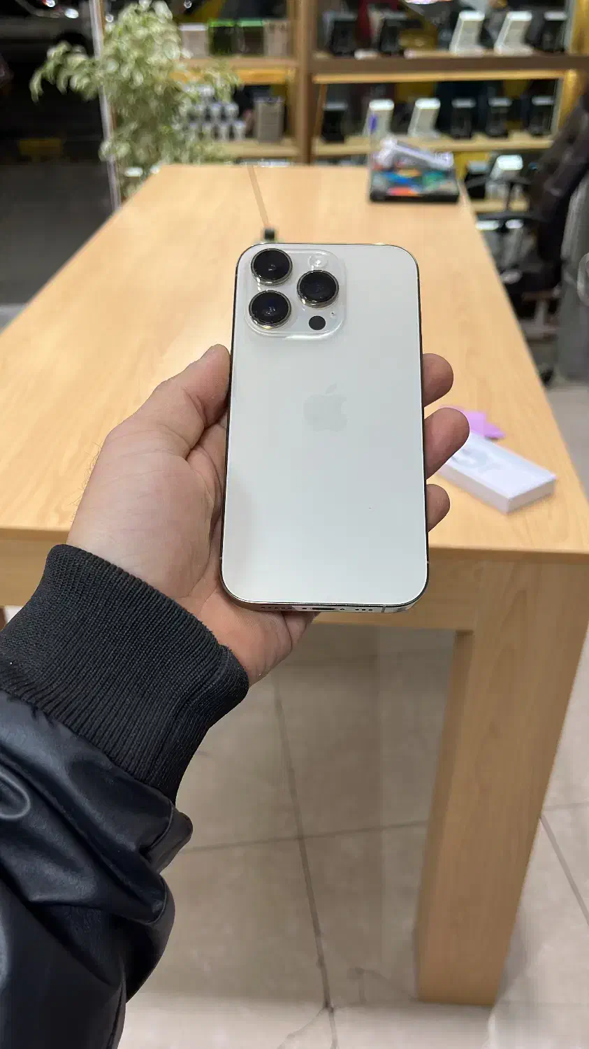 ایفون ۱۴پرو تک سیم باتری ۸۷ با ریجستر|موبایل|خوی, |دیوار