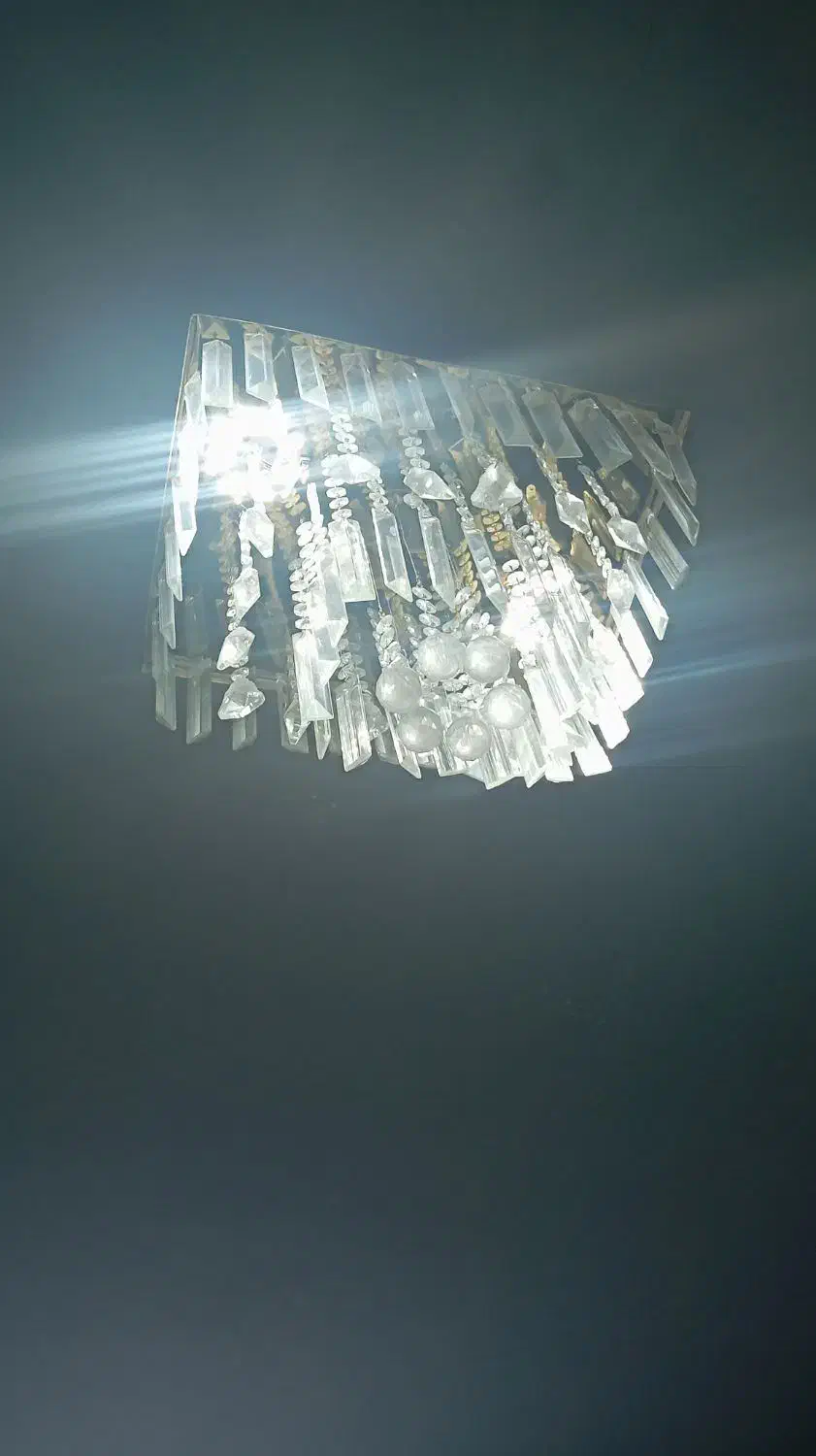 لوستر|لوستر و چراغ آویز|قم, باغ شریفی|دیوار