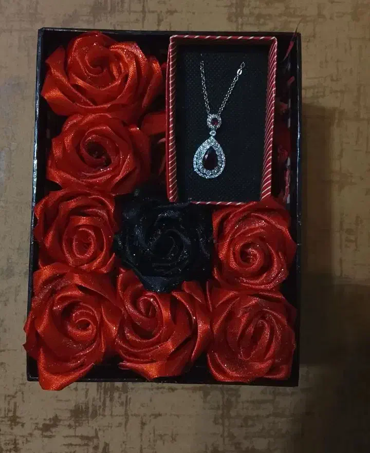 گل ربانی|گل مصنوعی|رشت, ولکس|دیوار