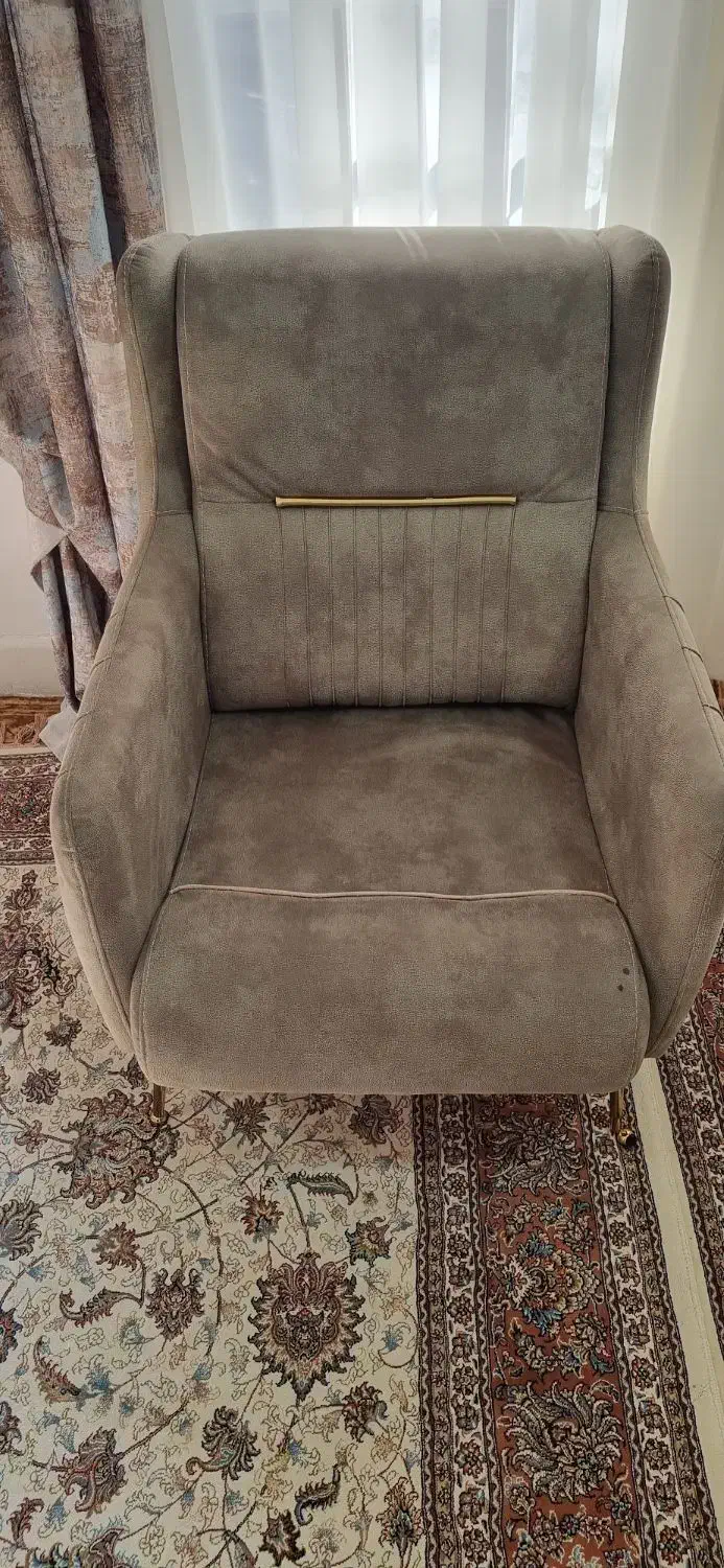 مبل تک نفره فوق العاده خوش نشین دوتا هستند|مبلمان خانگی و میز عسلی|خسروشاه, |دیوار