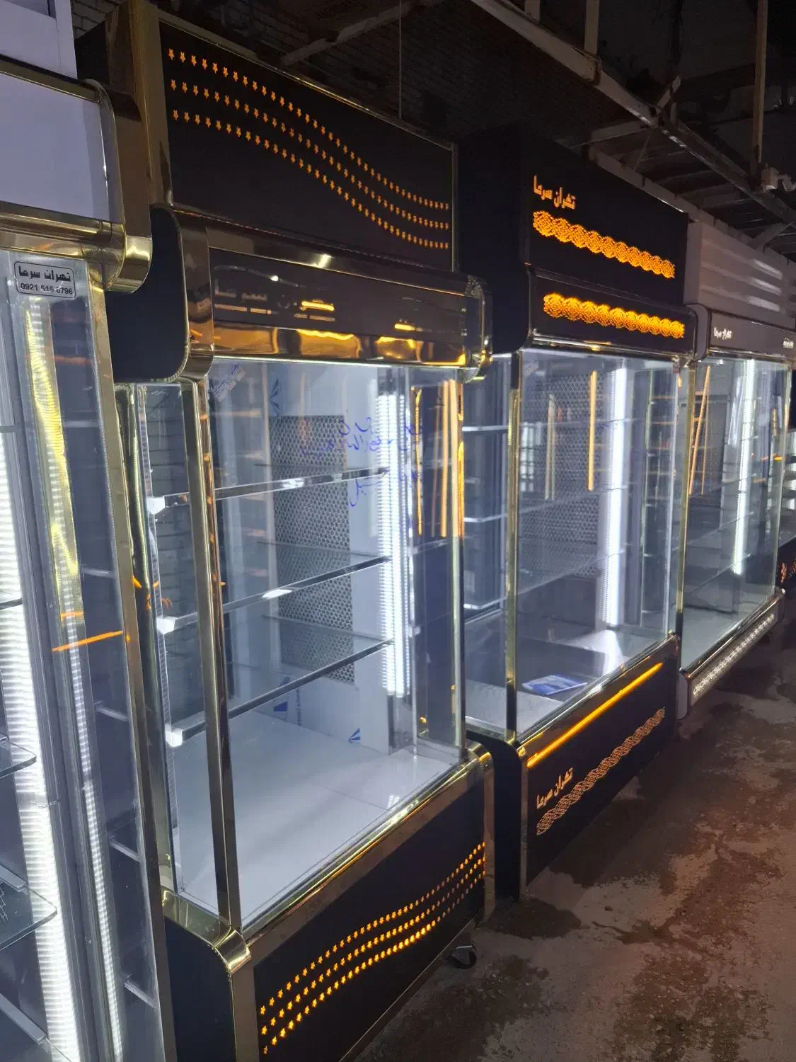 یخچال ویترینی کبابی 1/5 متری صندوق دار قسطی|فروشگاه و مغازه|مشهد, فدک|دیوار