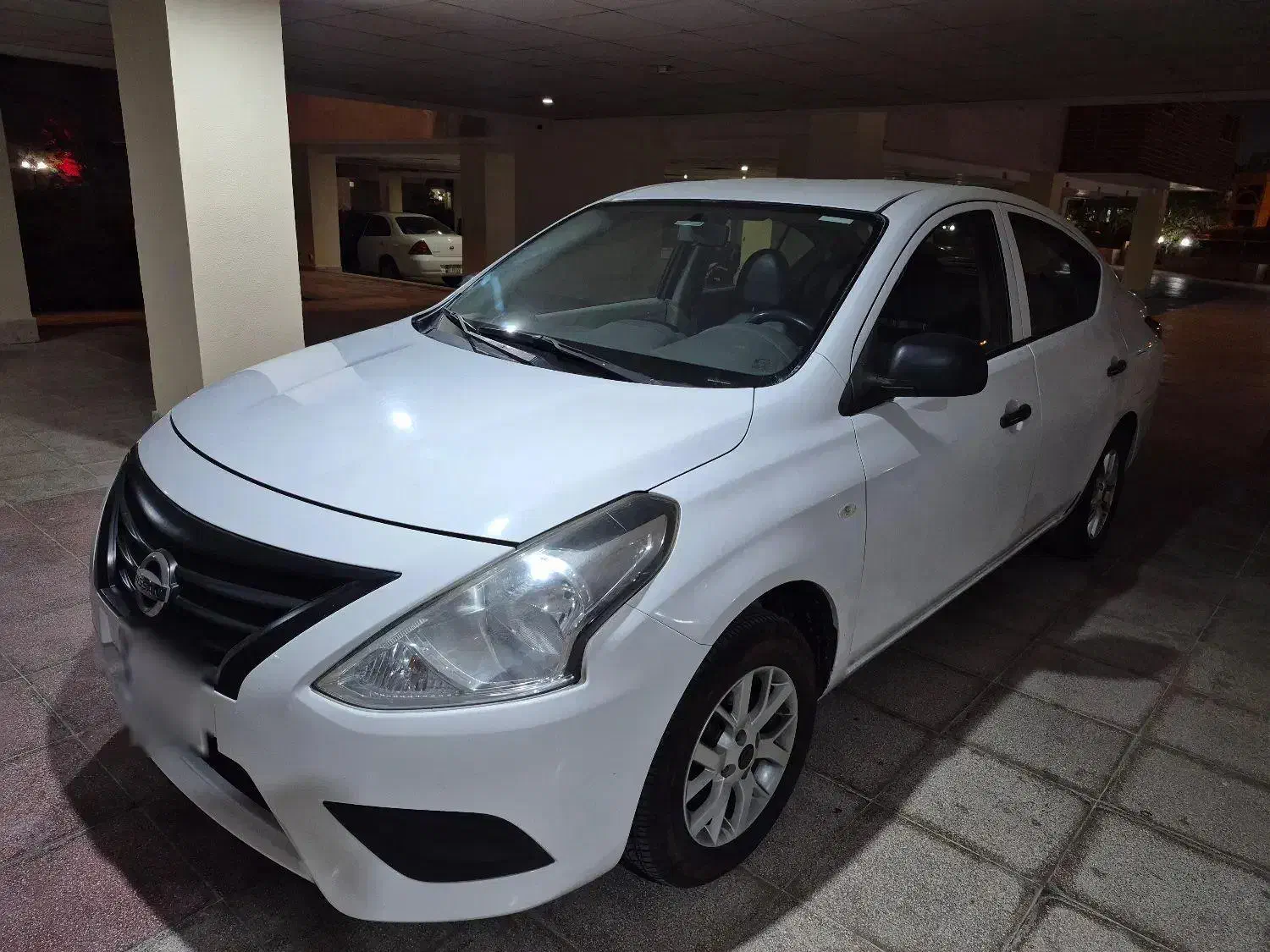 نیسان سانی ۲۰۱۸ تمیز و خانگی|خودرو سواری و وانت|کیش, |دیوار