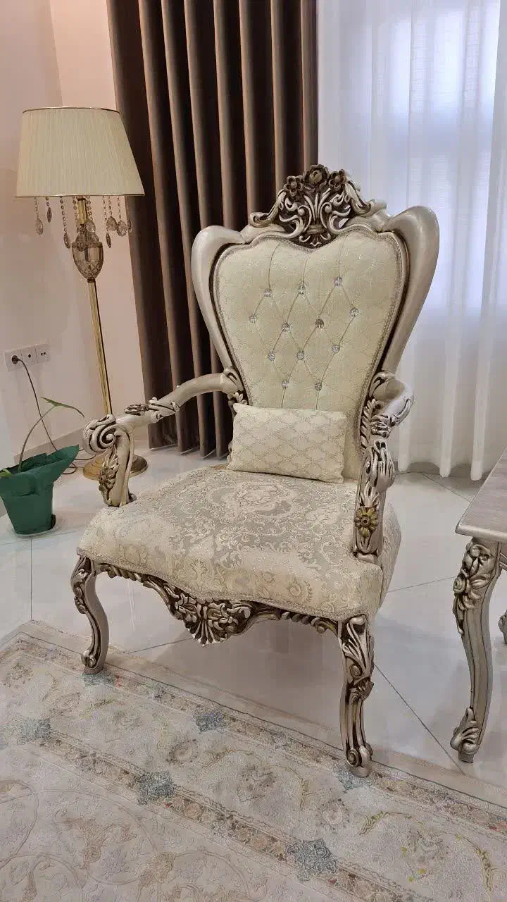 مبلمان سلطنتی ۷نفره باجلومبلی وعسلی درحدنو|مبلمان خانگی و میز عسلی|سمنان, |دیوار