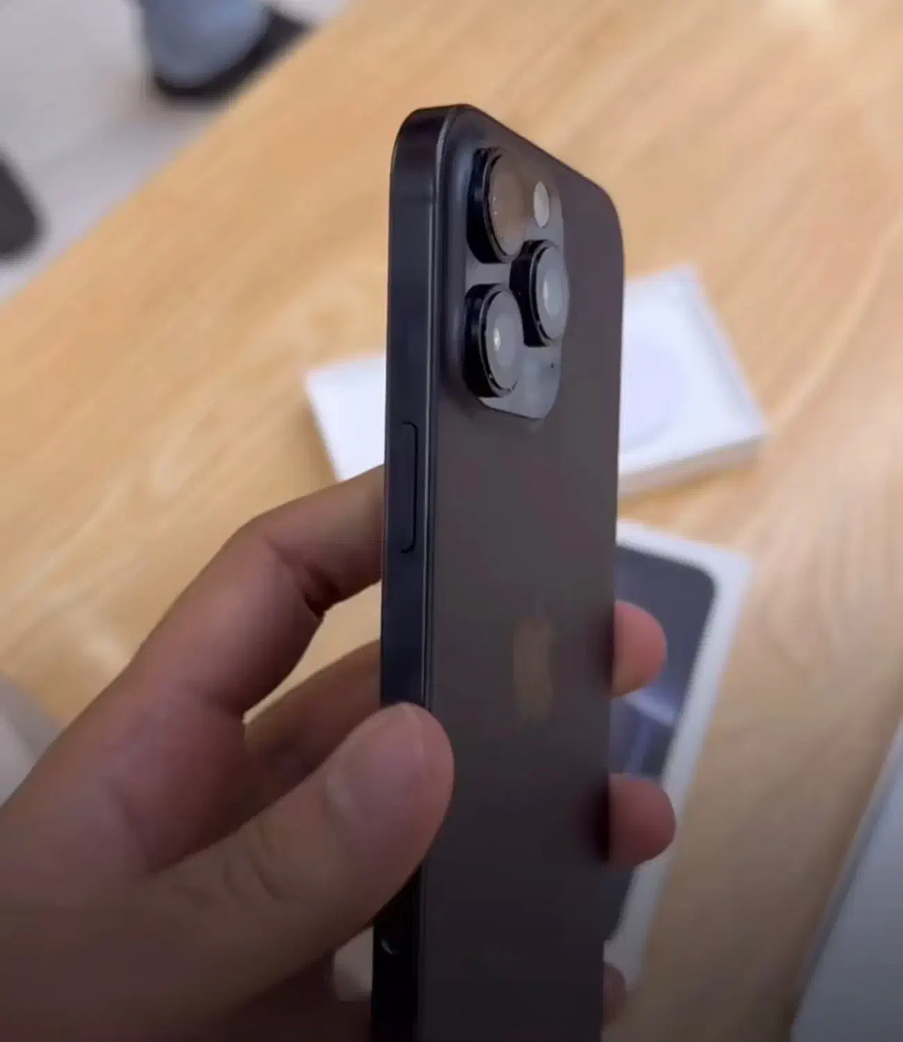 ۱۶ پرومکس ۲۵۶ za مشکی(بدون ریجستر/قابل ریجستر)|موبایل|دامغان, |دیوار