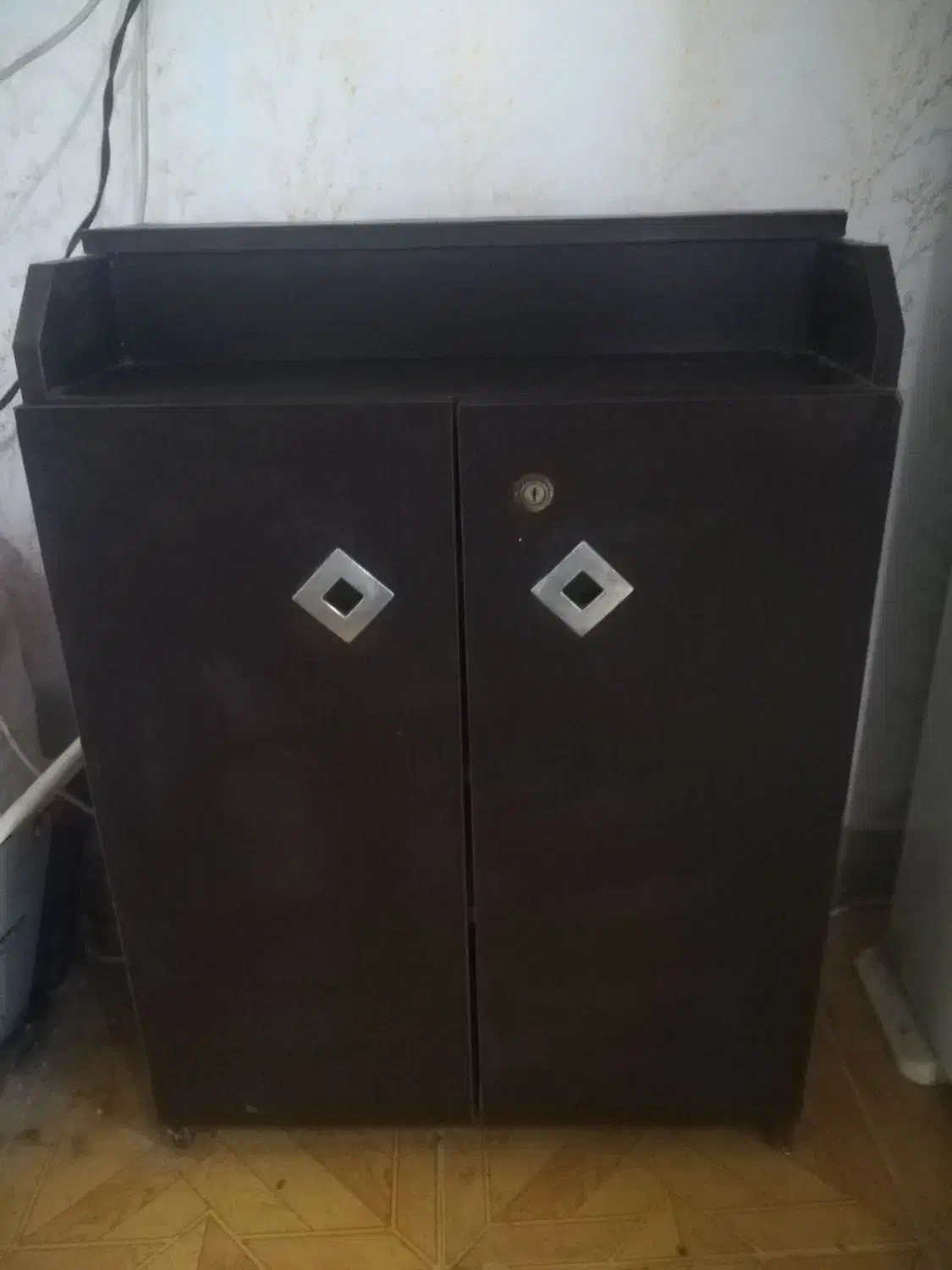 جا کفشی|جاکفشی، کمد، دراور|رشت, حومه رشت|دیوار