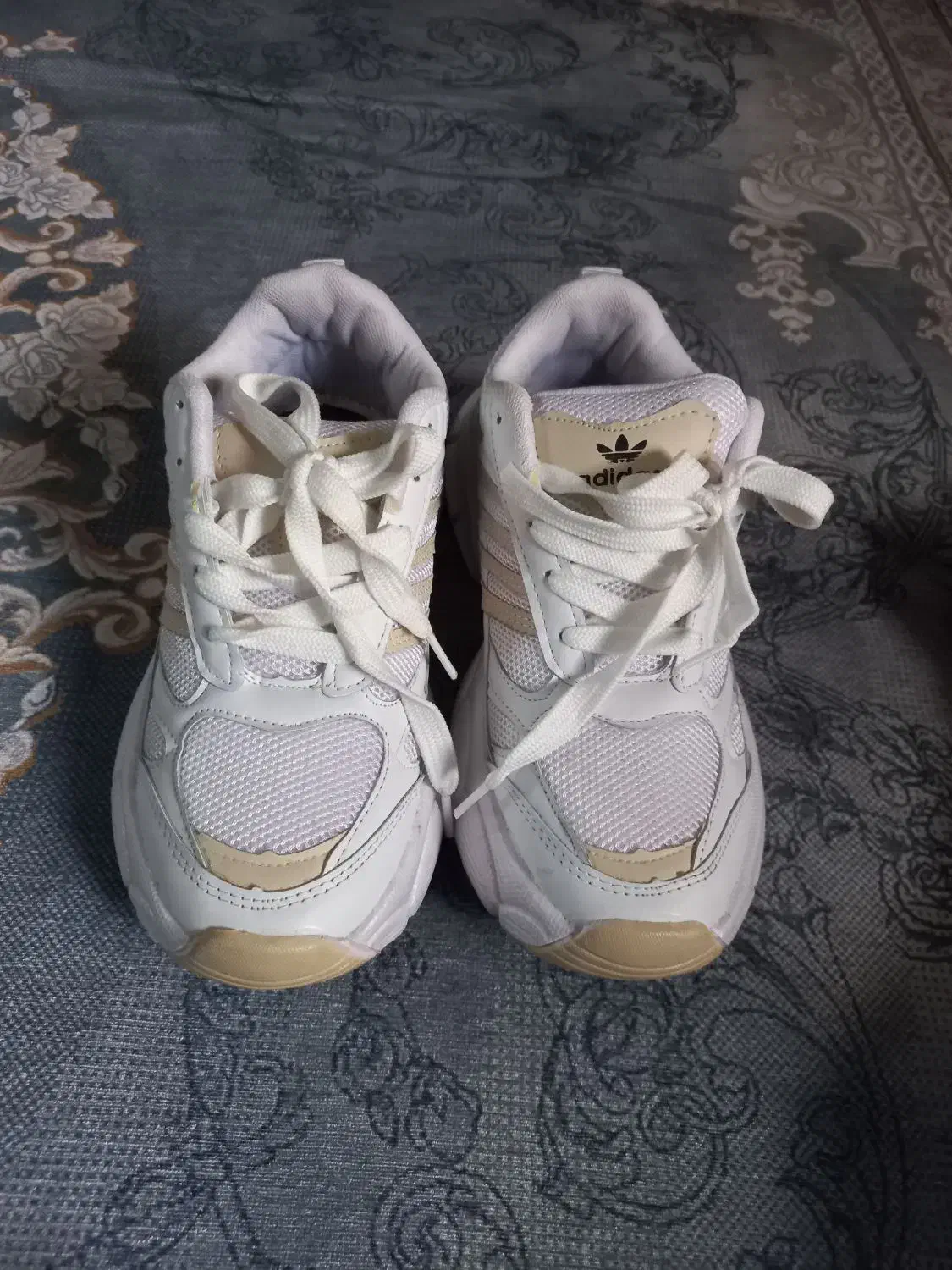 فروش کتانی دخترانه  نو سایز۳۹|کیف، کفش، کمربند|رشت, معلم|دیوار