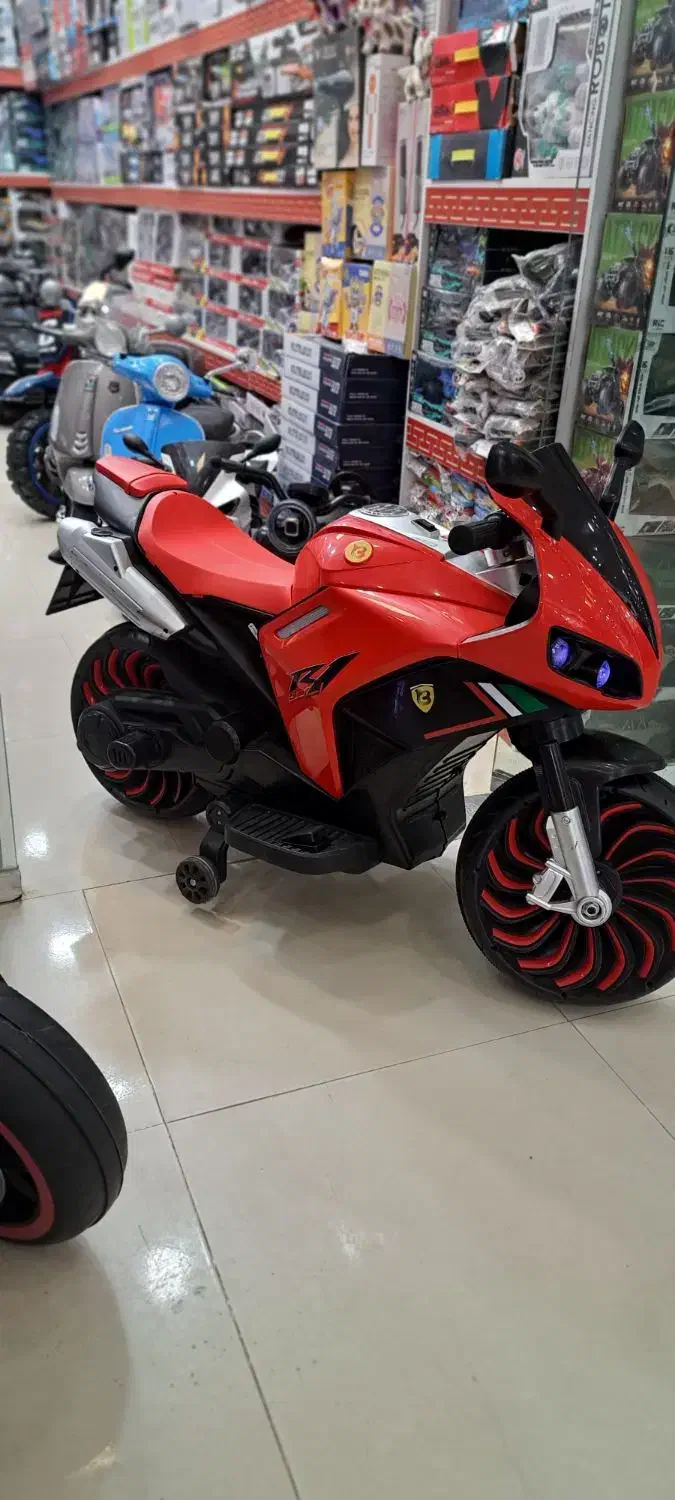 موتور شارژی قرمز|اسباب‌‌بازی|زاهدان, |دیوار