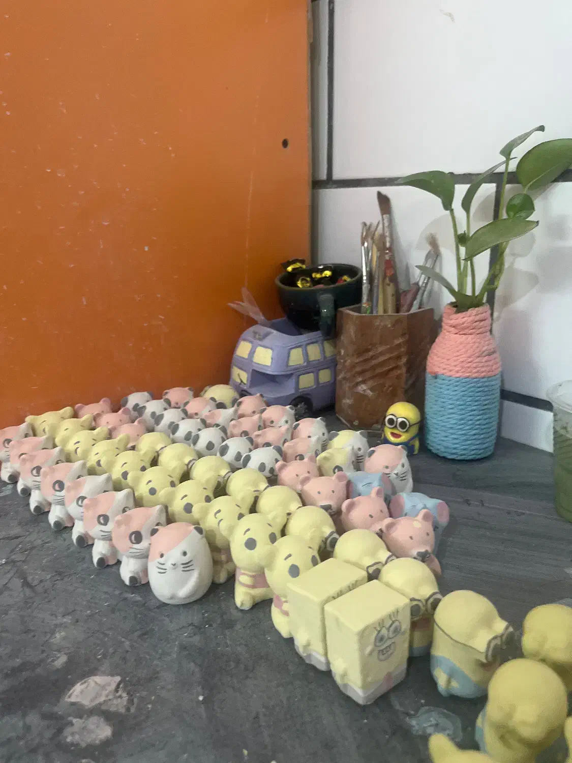 یک نیروی ساده دو‌نیروی نقاش|استخدام هنری و رسانه|ساوه, |دیوار