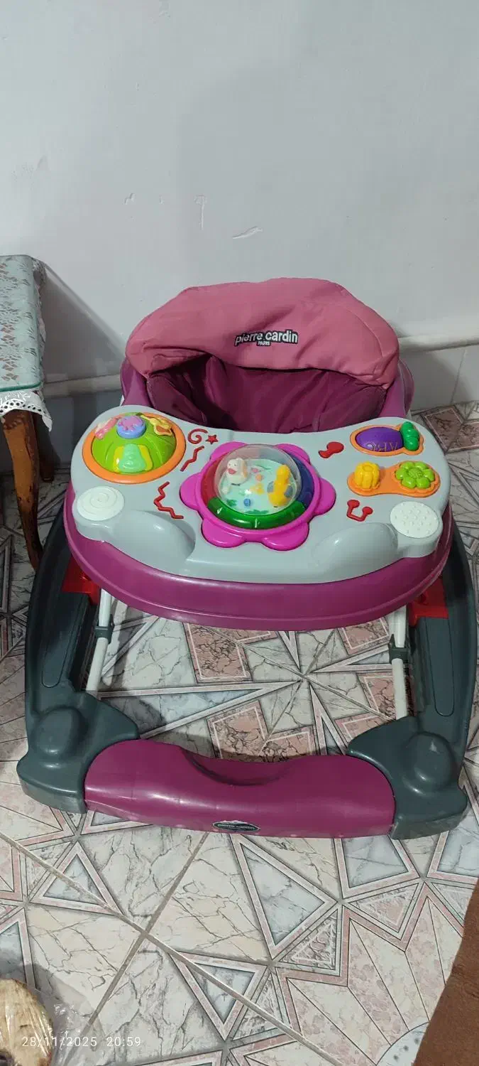 آغوشی روروئک چهارپایه سبزه باکس گل چوبی|کالسکه و لوازم جانبی|مشکیندشت, |دیوار