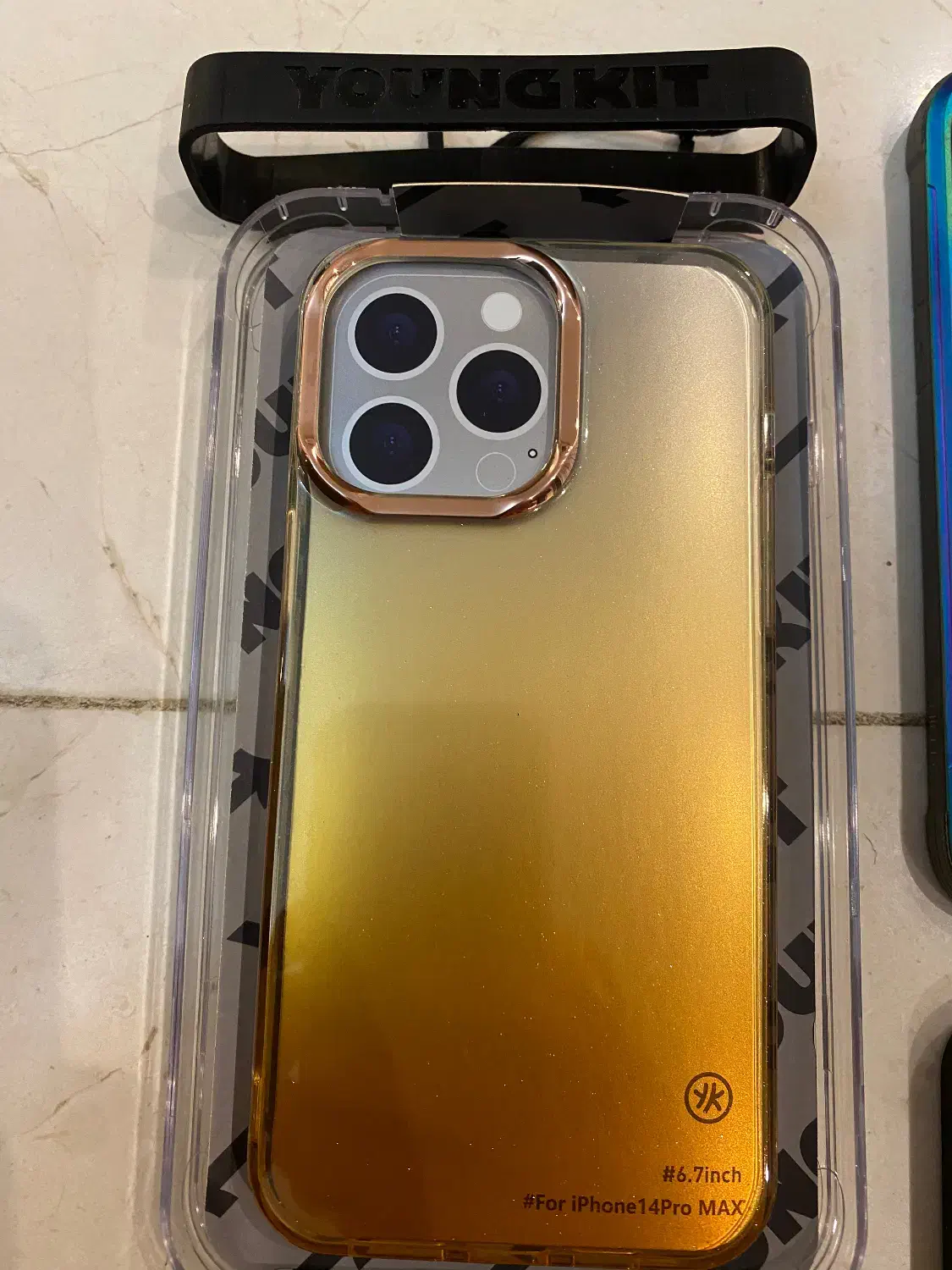 کاور ایفون ۱۴ و ۱۲ در حد نو|لوازم جانبی موبایل و تبلت|اصفهان, آبشار|دیوار