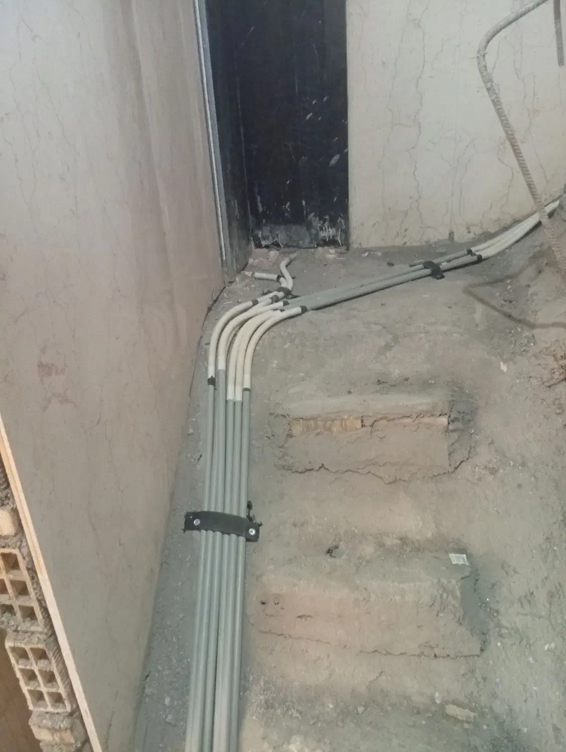 برق ساختمان نصب و برش لاین نوری رفع اتصالی برق|خدمات پیشه و مهارت|اصفهان, نقش جهان|دیوار