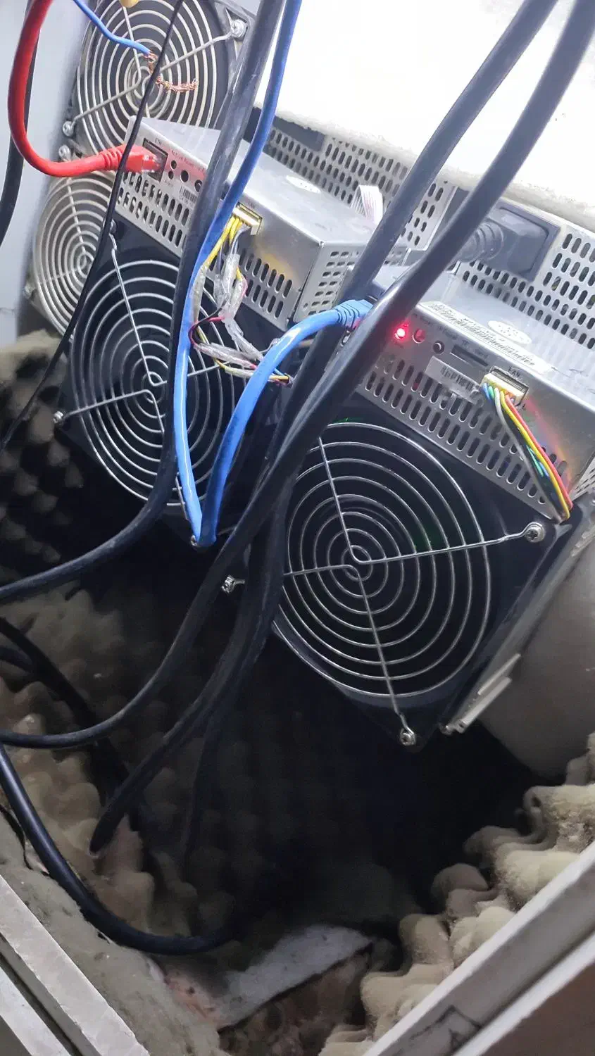 ماینر بیتکوین روزی700 هزار تومن درامد معاوضه گوشی|قطعات و لوازم جانبی رایانه|قم, زاویه|دیوار