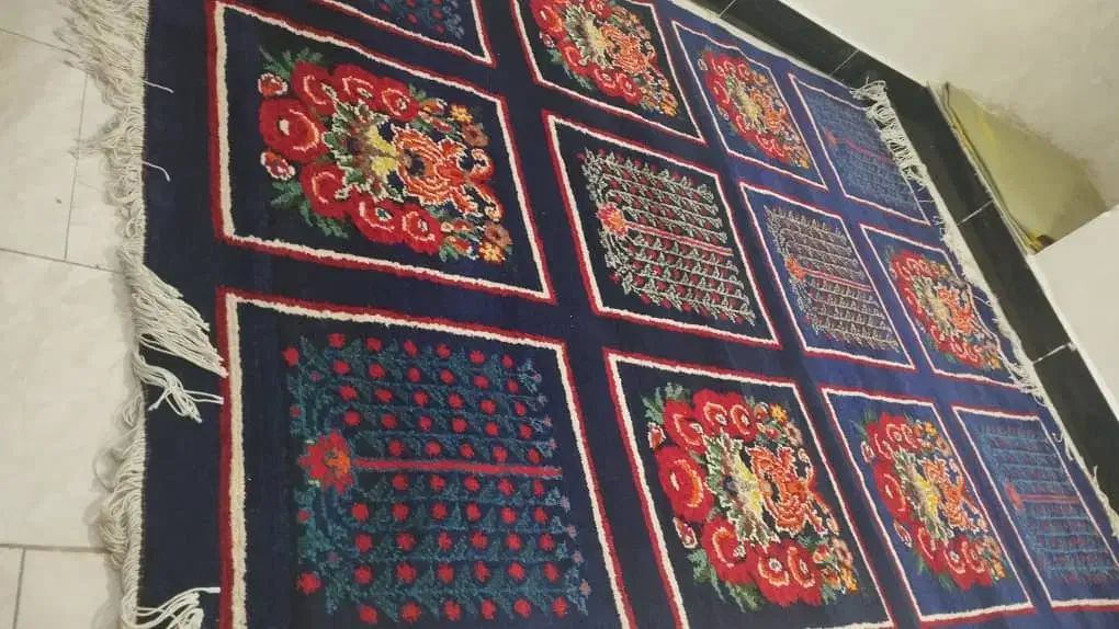 ۳ تخته فرش دست بافت|فرش|شاهین‌شهر, شهرک گلدیس|دیوار