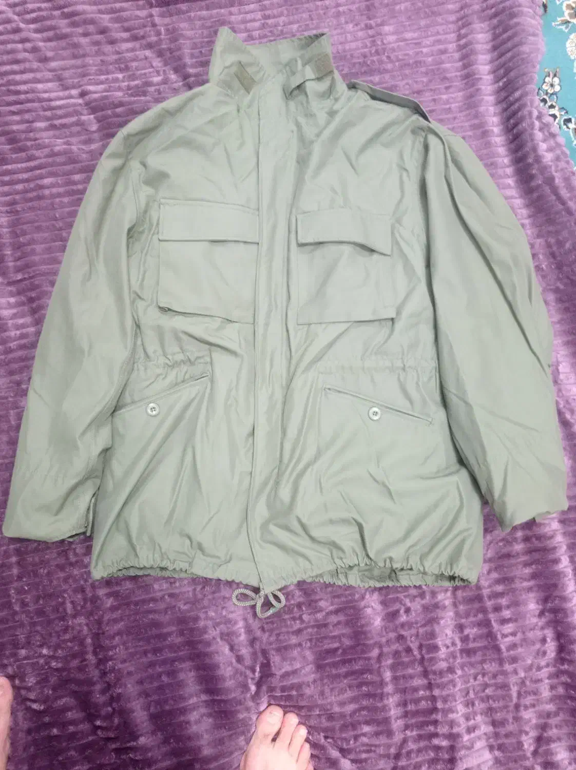 کاپشن نو|لباس|قم, باغ شریفی|دیوار