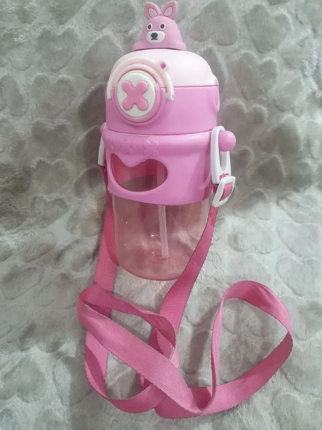 بطری آب و دبه روغنی تمییز و سالم|ظروف نگهدارنده، پلاستیکی، یک‌بارمصرف|کازرون, |دیوار