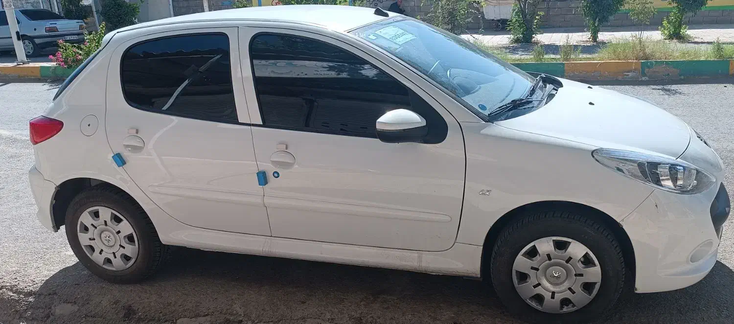 207iمدل 1403در حد خشک. دره شهر|خودرو سواری و وانت|هندمینی, |دیوار