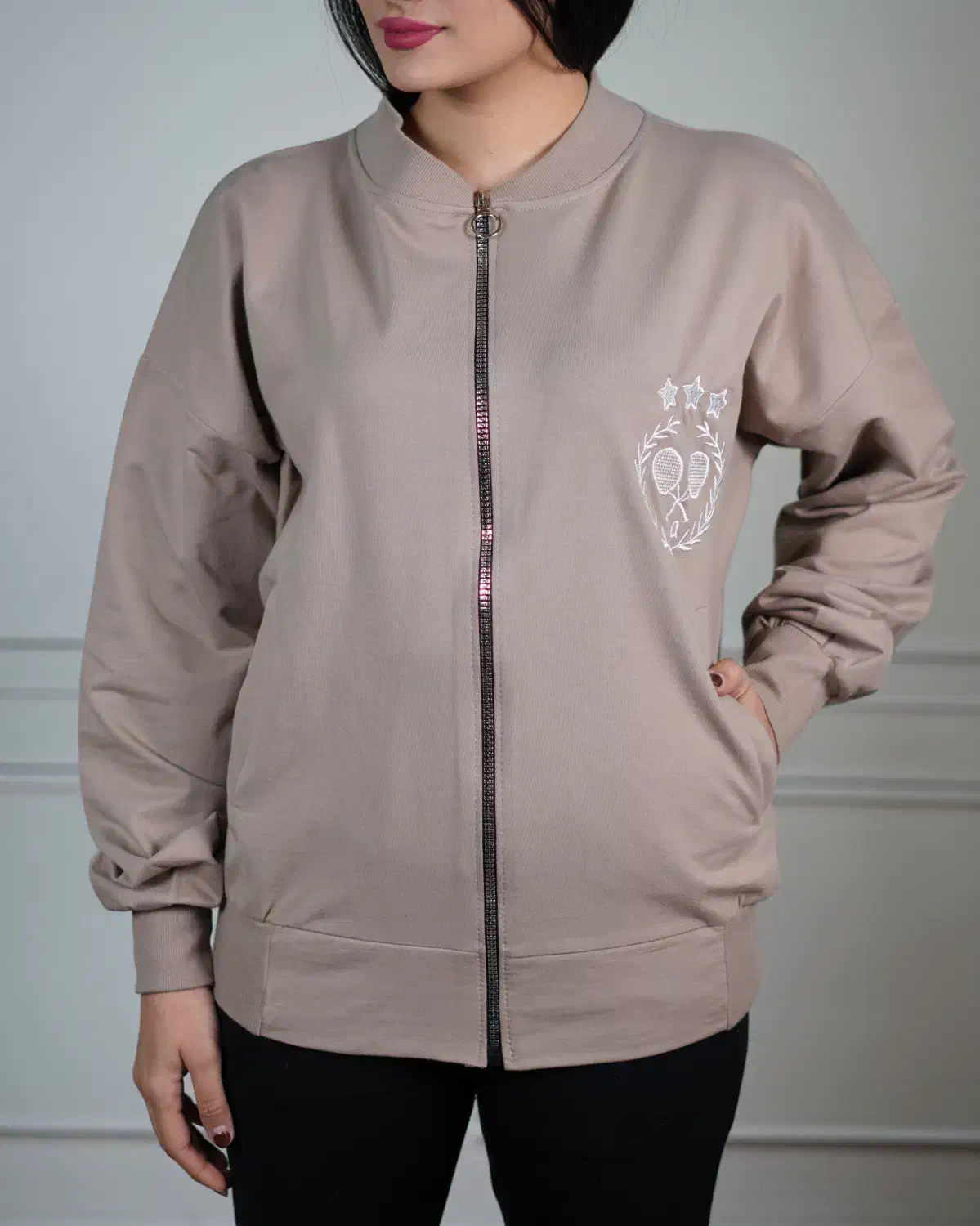 سوئیشرت دورس گلدوزی|لباس|یزد, |دیوار