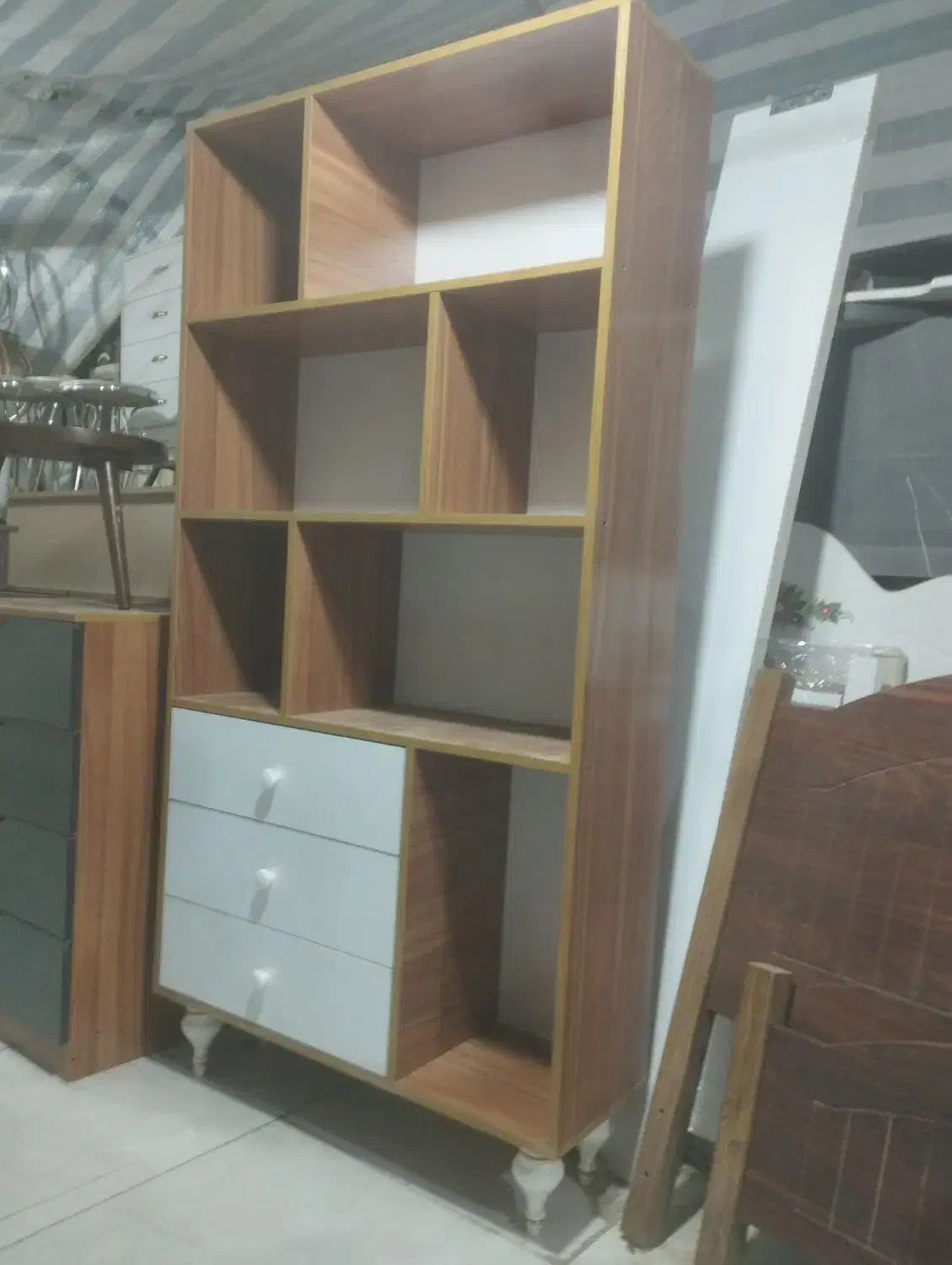 کتابخانه|کتابخانه، شلف، قفسه‌های دیواری|رباط‌کریم, رباط‌کریم|دیوار