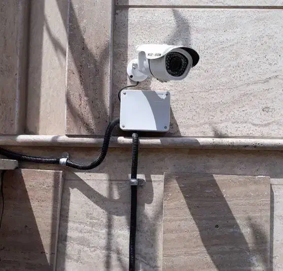 نصب دوربین کابل کشی شبکه و انتقال تصویر رایگان|دوربین مداربسته|مشهد, سناباد|دیوار