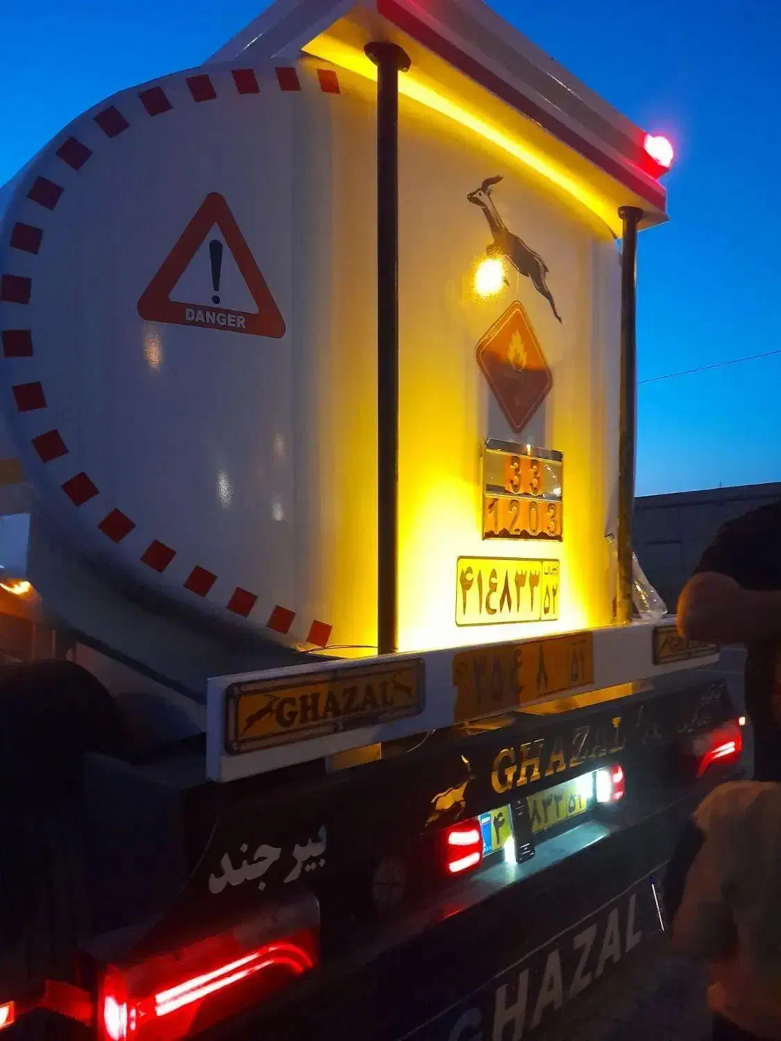 تانکر غزال ۴۰۲|خودرو سنگین|بیرجند, |دیوار