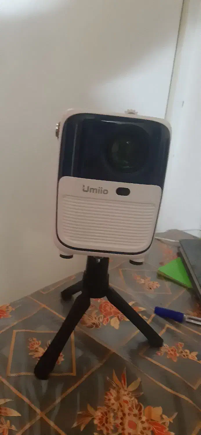 پروژکتور قابل حمل umiioمدلQ2|تلویزیون و پروژکتور|اردبیل, |دیوار