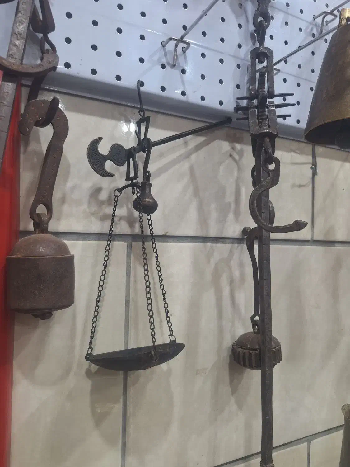 اجناس قدیمی وتزئینی|کلکسیون اشیاء عتیقه|یزد, |دیوار