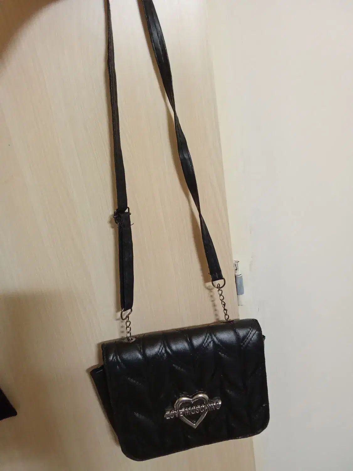 دو عدد کیف هرکدام 50|کیف، کفش، کمربند|قم, انسجام|دیوار