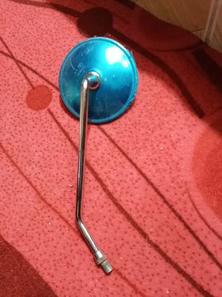 یک عدد آینه موتورسیکلت|قطعات یدکی و لوازم جانبی|قدس, شهرقدس|دیوار