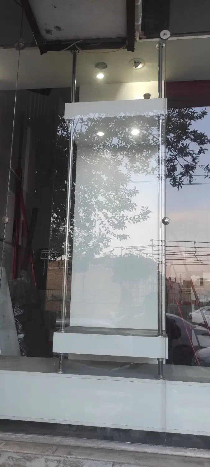 ویترین مغازه|بوفه، ویترین، کنسول|برخوار, |دیوار