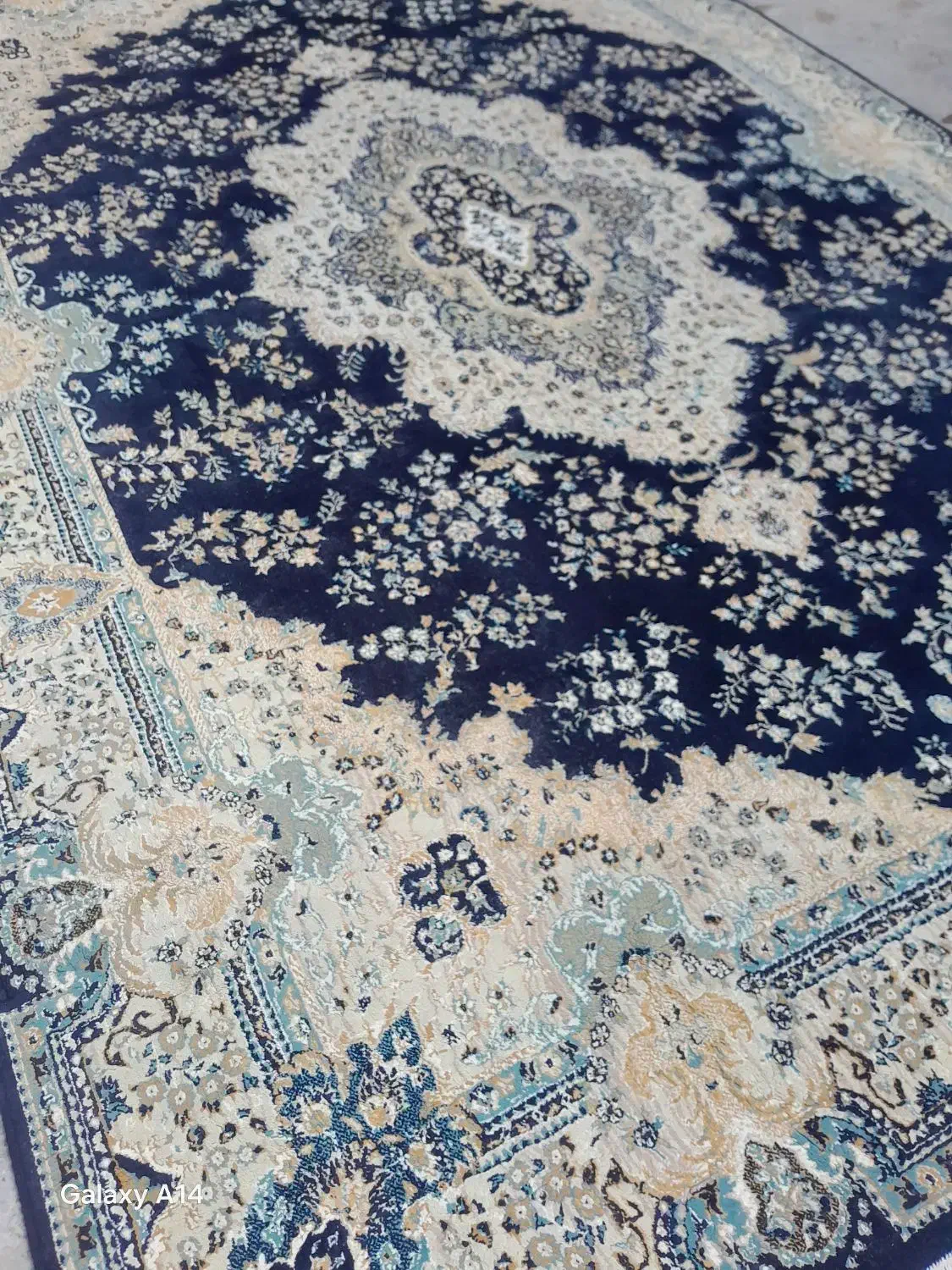 دوتخته .۶متری و۹متری.|فرش|شیراز, آبیاری|دیوار