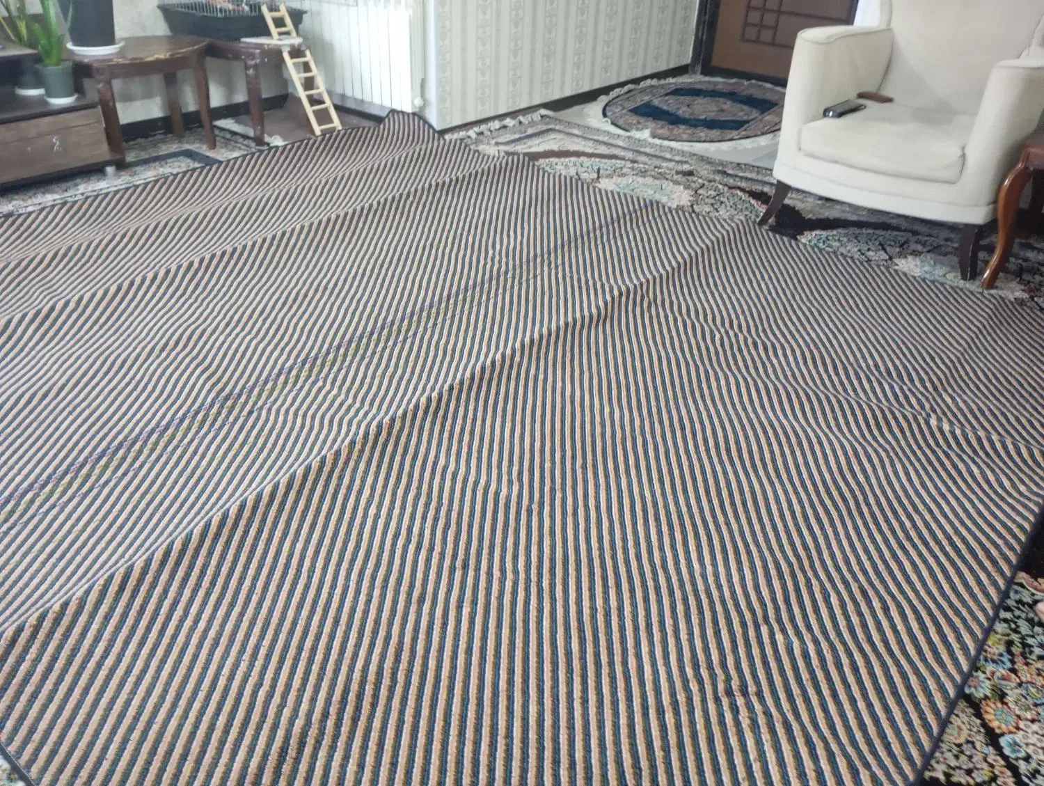 گلیم مناسب باغ|فرش|کاشان, شهرک خاتم الانبیا (مسکن ملی کاشان)|دیوار