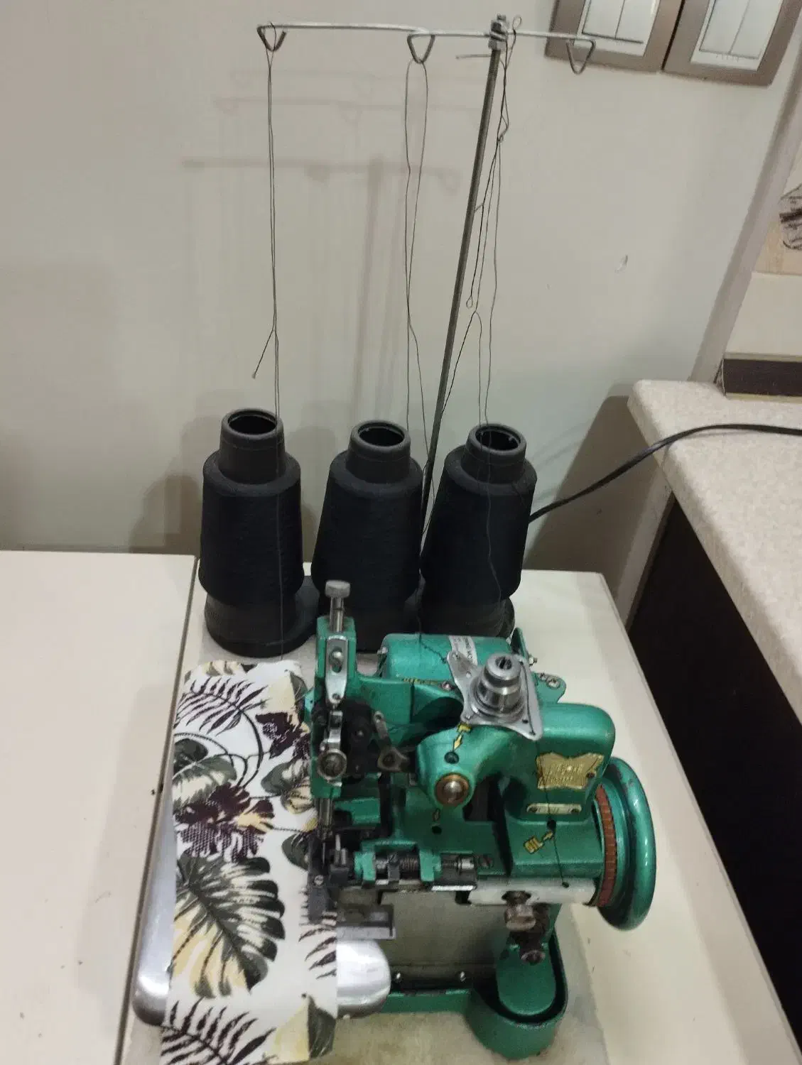 سر دوز پروانه سه نخ در حد نو|چرخ خیاطی و ریسندگی|تهران, سجاد|دیوار