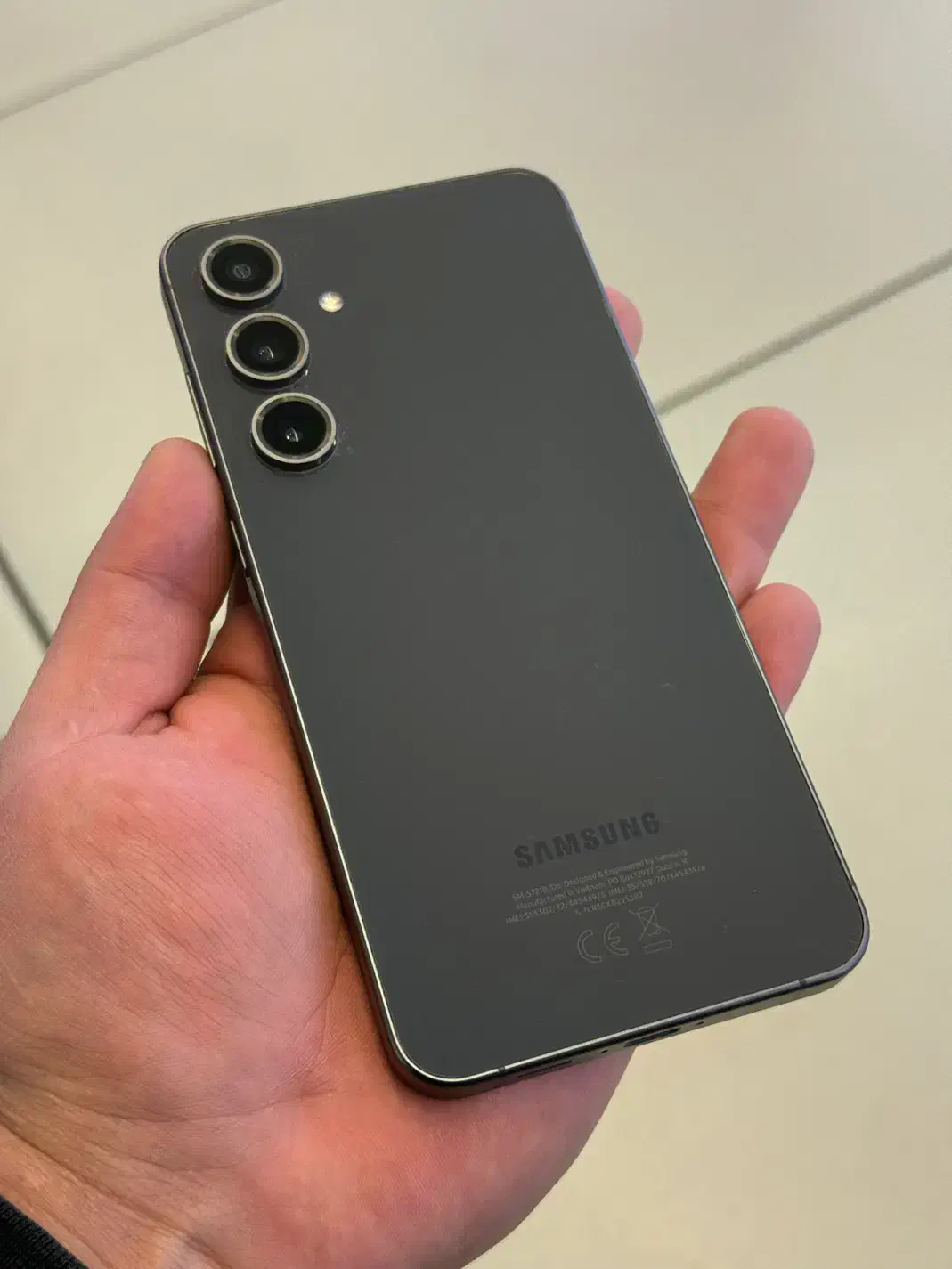 Samsung Galaxy S24 FE 5G|موبایل|تهران, تهران‌نو|دیوار