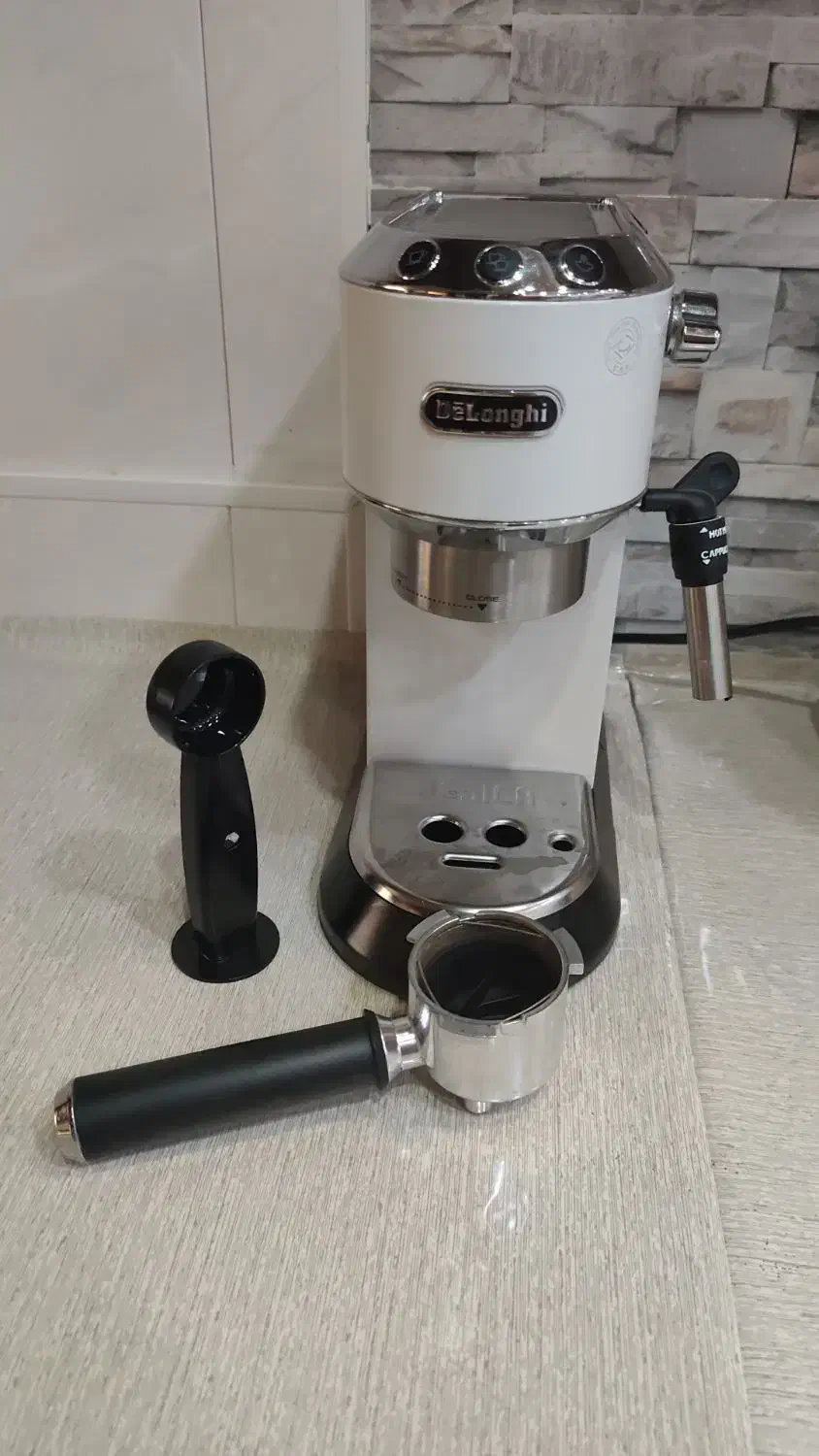 قهوه ساز دلونگی ec685|سماور، چایساز، قهوهساز|دوگنبدان, |دیوار