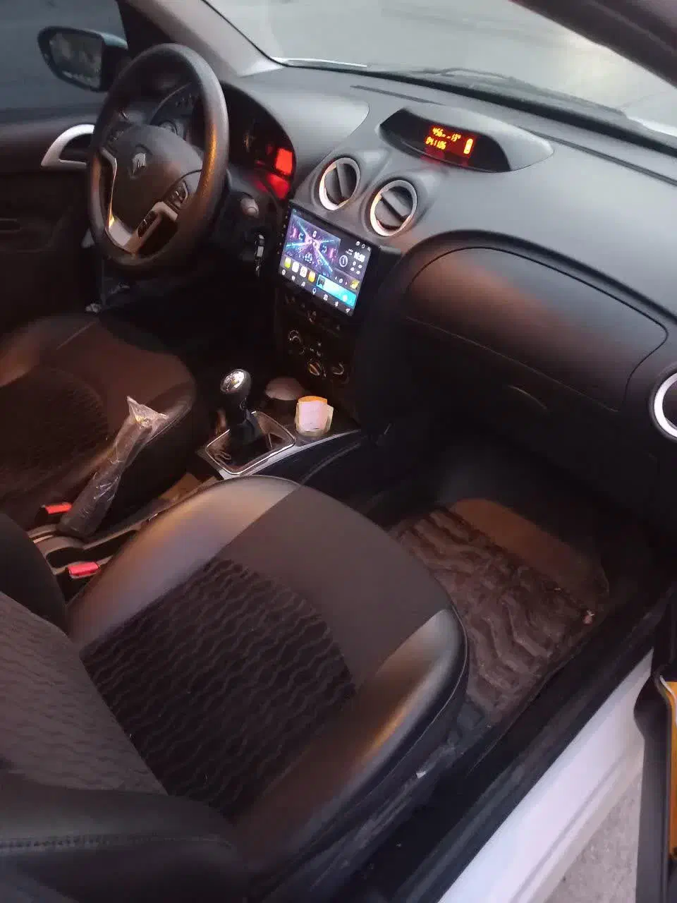 رانا پلاسtu5 صفر|خودرو سواری و وانت|مشهد, هنرور|دیوار