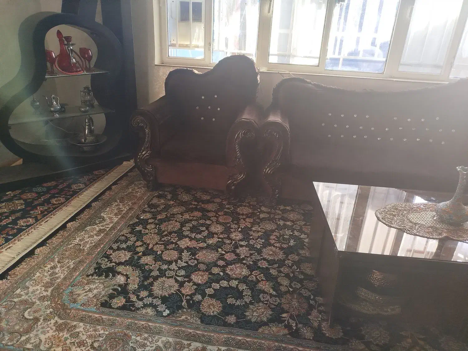 مبل و کل وسیله های در تصویر|مبلمان خانگی و میز عسلی|دالاهو, |دیوار