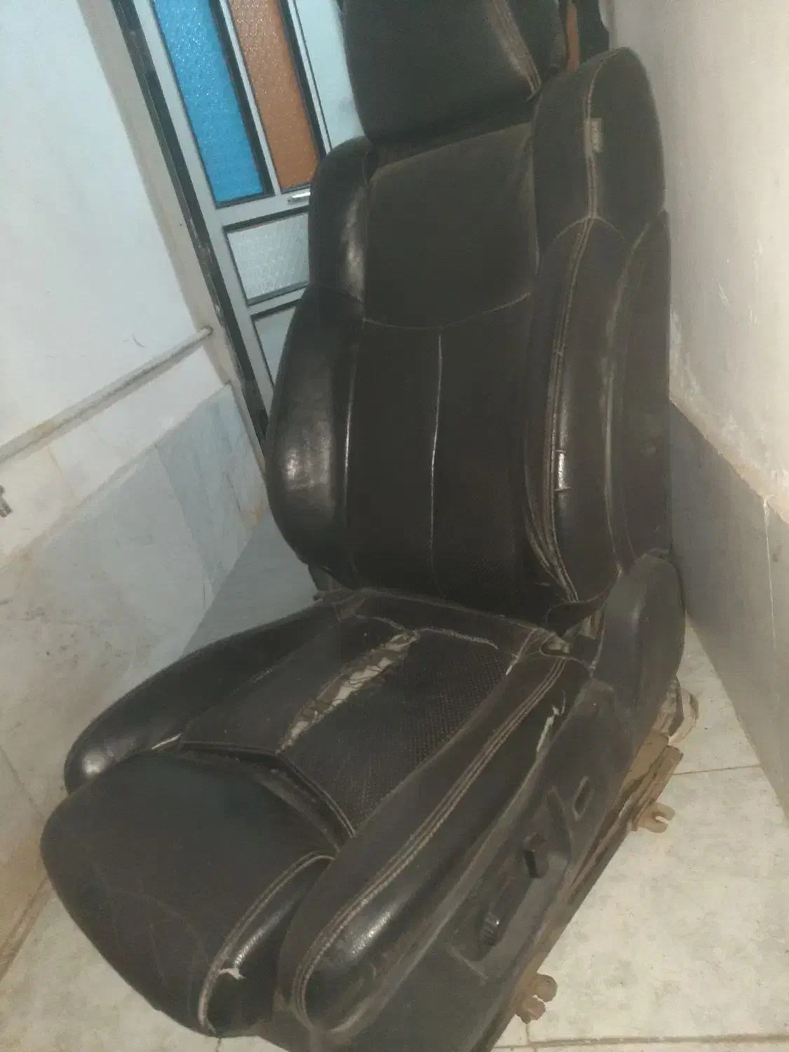 صندلی لکسوسLS VIPویک دست میل سوپاپ زانتیا ۱۸۰۰|قطعات یدکی و لوازم جانبی|سنندج, |دیوار