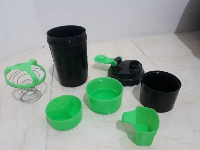 قمقمه|ظروف نگهدارنده، پلاستیکی، یک‌بارمصرف|بجنورد, |دیوار