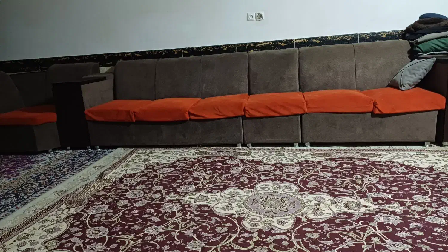 دو دست مبل|مبلمان خانگی و میز عسلی|تربت جام, معدآباد|دیوار