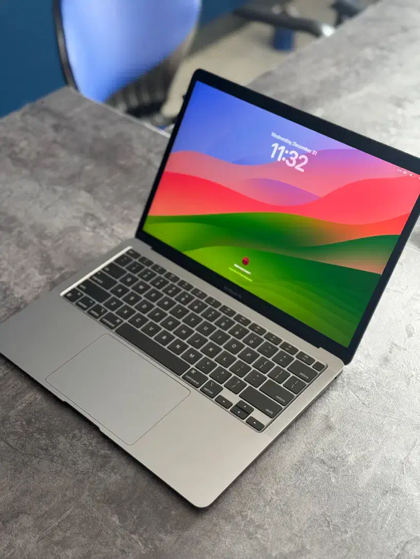 Macbook air M1 2021|رایانه همراه|پرند, فاز ۵|دیوار